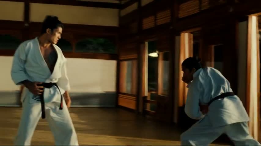 Still frame from Kling AI’s official sample: A Kling 4.0 Flash sample